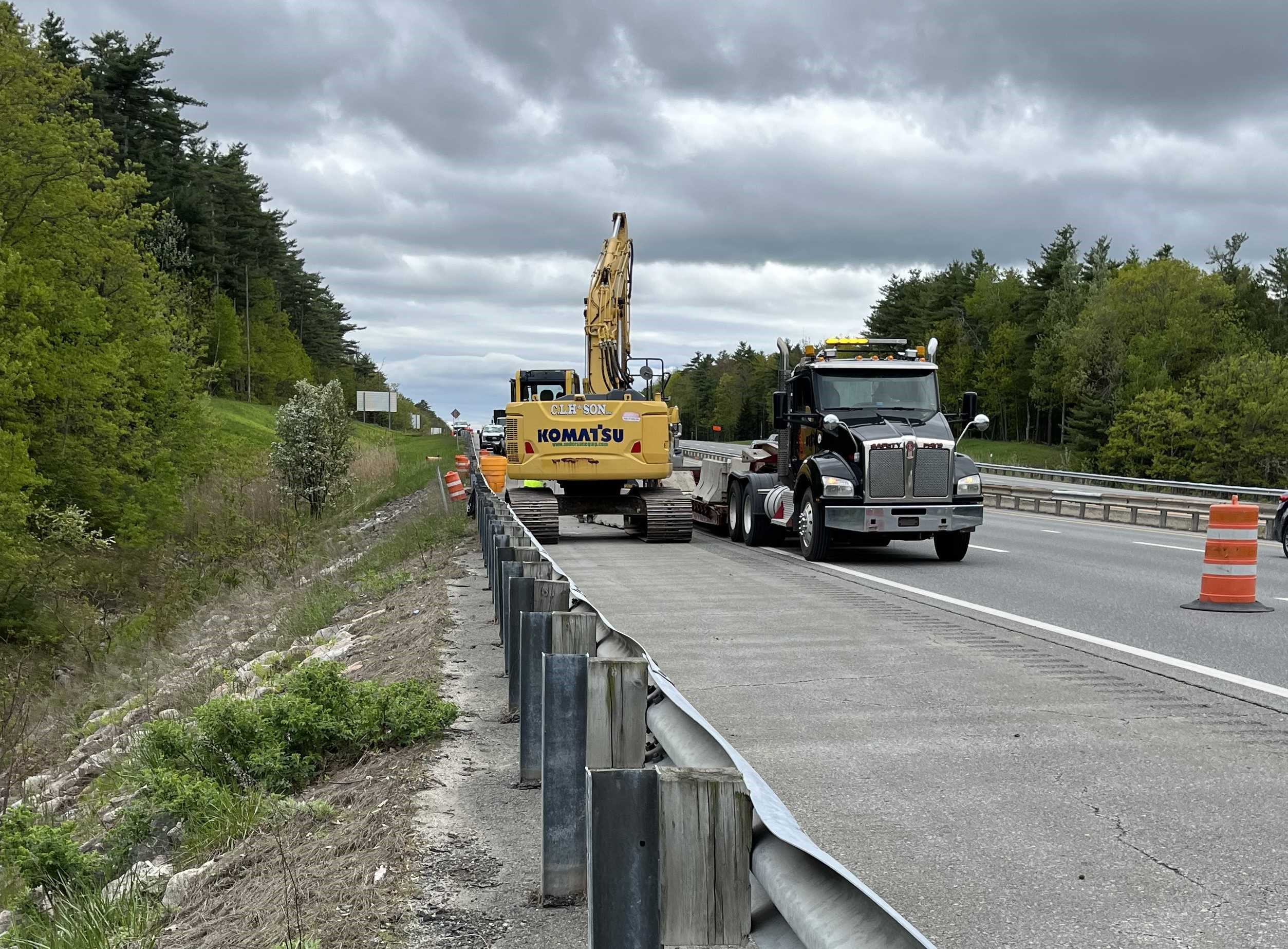 Crews-setting-out-concrete-barrier-in-Scarborough-in-May-2025.jpg